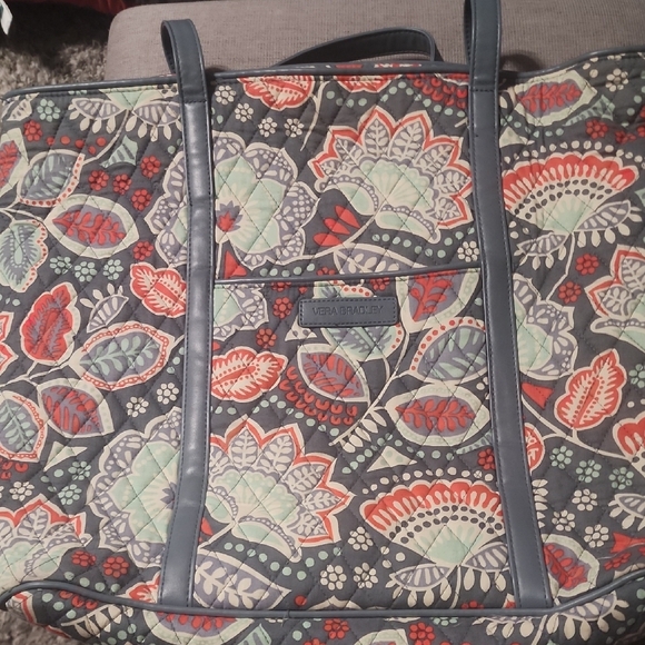 Vera Bradley Nomadic Floral Large Tote Bag - Picture 2 of 3